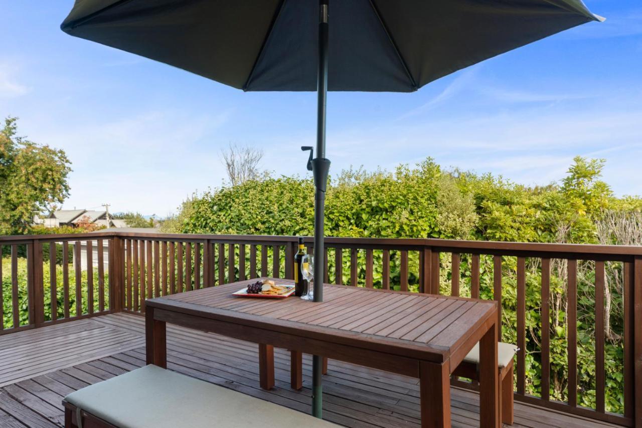 Rainbow Lake House - Lake Taupo Holiday Home Esterno foto